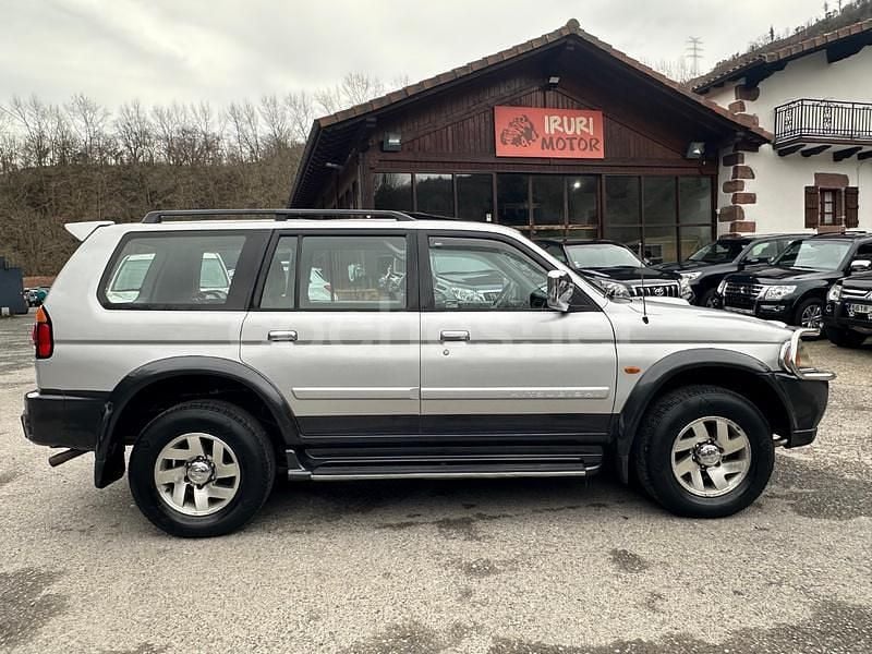 Gris / plata Usado 2002 Mitsubishi Montero Sport SUV | 10.999 € - Imagen 1/4