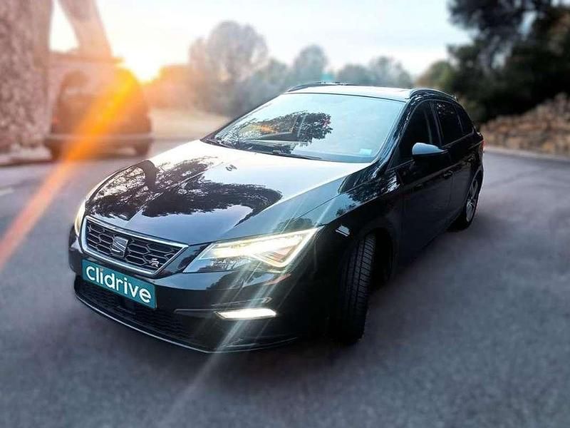 Usado Seat Leon ST FR 131 CV (96 kW) 2018 Negro Familiar
