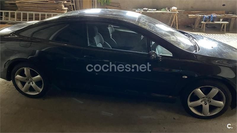 Usado Peugeot 407 Coupe 204 CV (150 kW) 2006 Negro Coupe