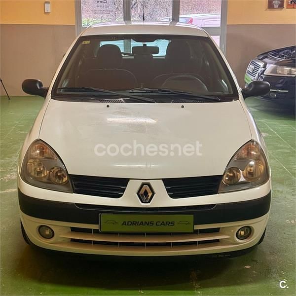 Usado Renault Clio II Authentique 80 CV (58 kW) 2004 Blanco Berlina