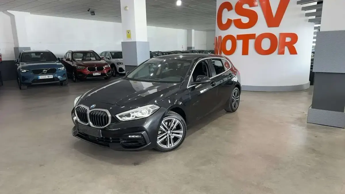 Usado BMW 118 136 CV (100 kW) 2023 Negro Utilitario