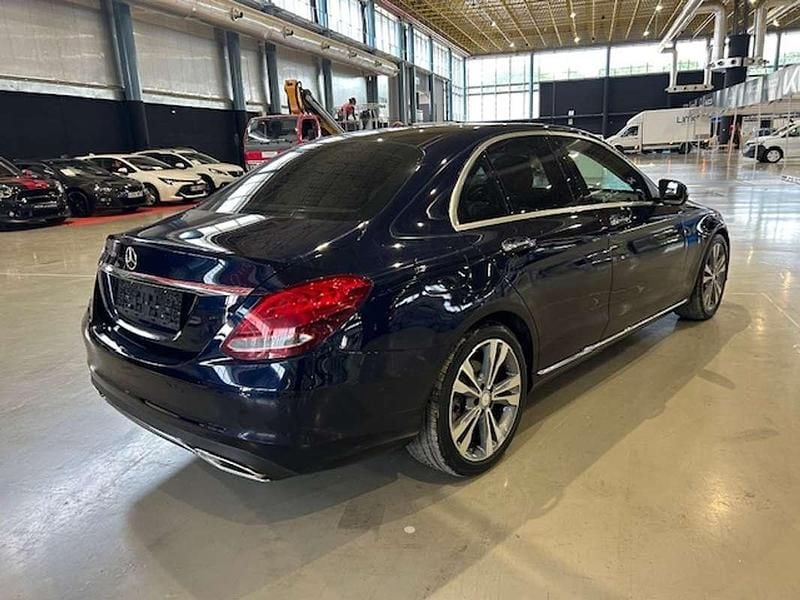 Usado Mercedes C250 211 CV (155 kW) 2017 Azul Berlina