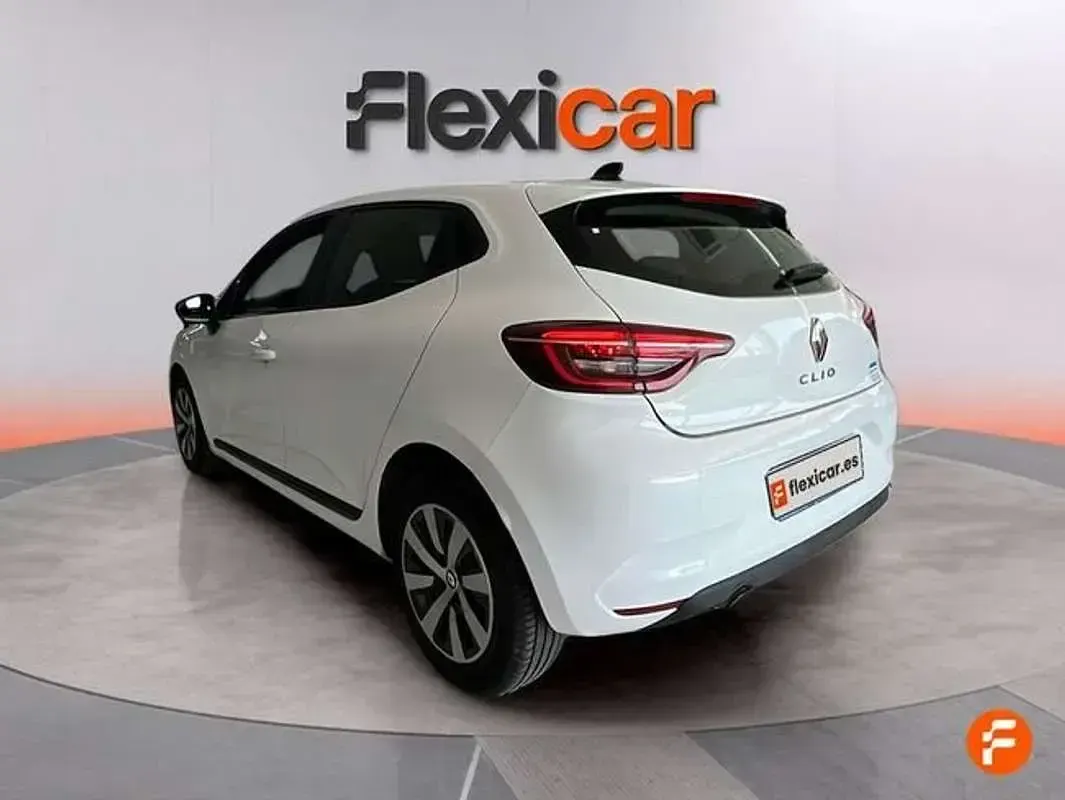 Usado Renault Clio Equilibre 101 CV (74 kW) 2023 Blanco Utilitario