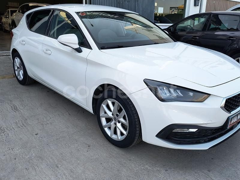 Blanco Usado 2021 Seat Leon Style Berlina | 15.800 € (Precio justo) - Imagen 1/4