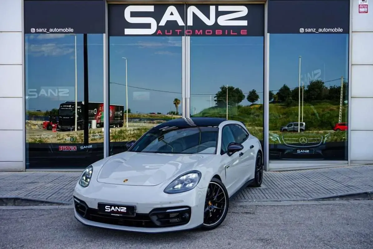 Usado Porsche Panamera 4S E-Hybrid Sport Turismo 560 CV (411 kW) 2022 Beige Utilitario