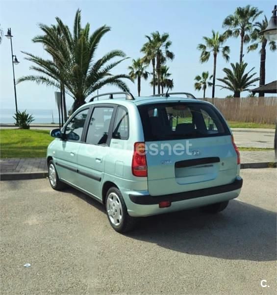 Usado Hyundai Matrix GLS 103 CV (75 kW) 2005 Azul Monovolumen
