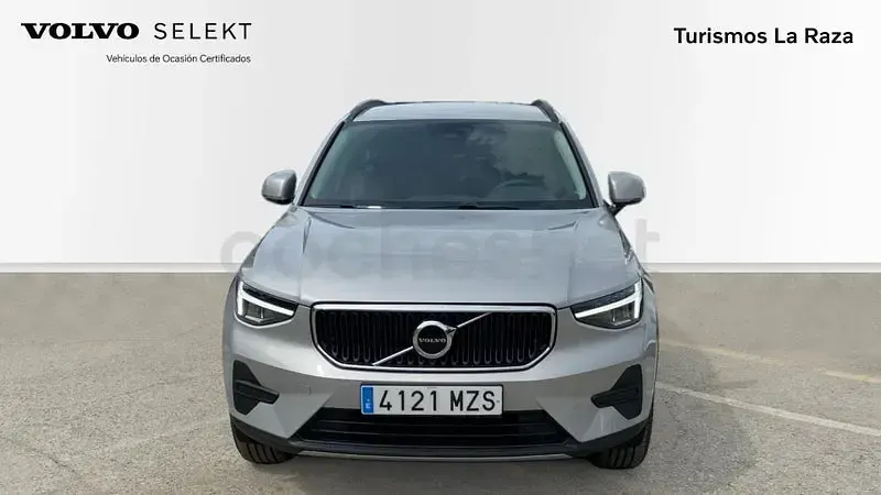 Usado Volvo XC40 163 HP (119 kW) 2025 Cinzento SUV