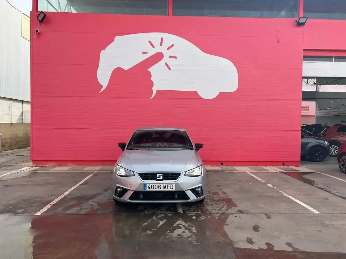 Usado Seat Ibiza FR 150 CV (110 kW) 2023 Gris Utilitario