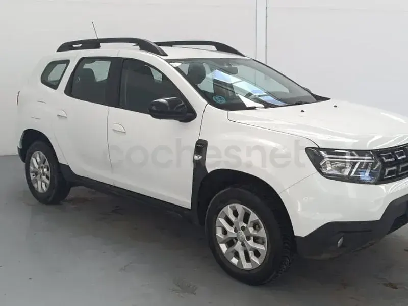 Usado Dacia Duster Comfort 115 CV (84 kW) 2022 Blanco SUV