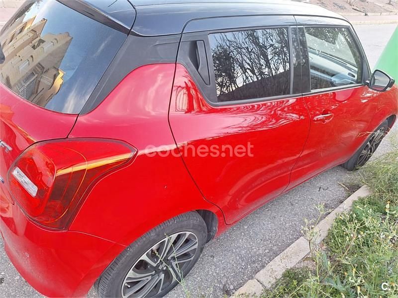Usado Suzuki Swift GLX 83 CV (61 kW) 2022 Rojo Utilitario