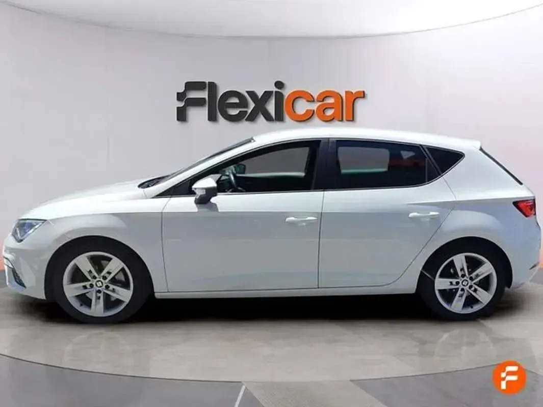 Usado Seat Leon FR 150 CV (110 kW) 2020 Blanco Utilitario