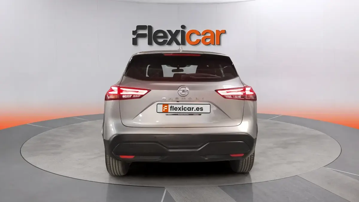 Usado Nissan Qashqai Acenta 140 CV (102 kW) 2022 Gris SUV