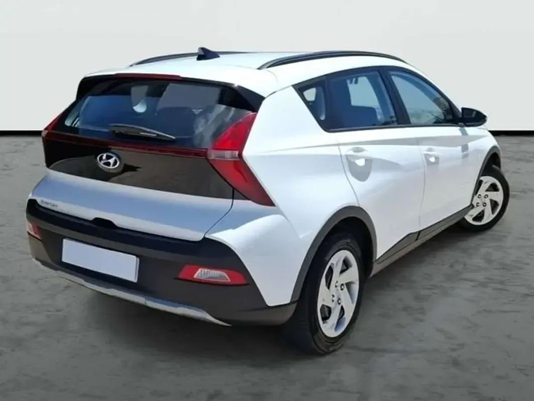 Usado Hyundai Bayon 101 CV (74 kW) 2024 Blanco SUV
