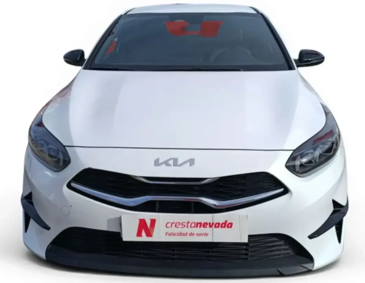 Usado Kia Ceed Style 101 CV (74 kW) 2025 Blanco Utilitario