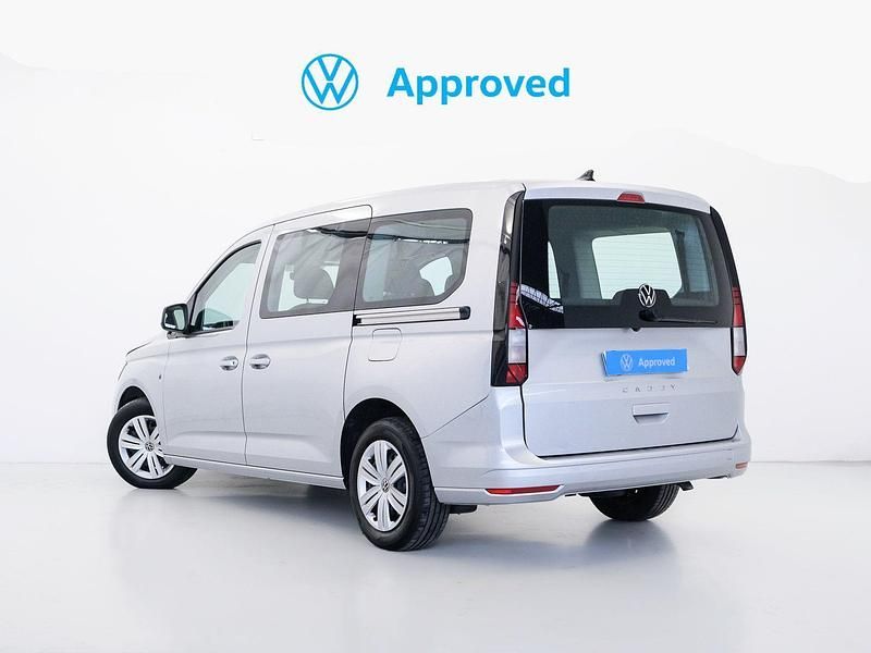 Usado VW Caddy Maxi 122 CV (89 kW) 2025 Gris plata Monovolumen