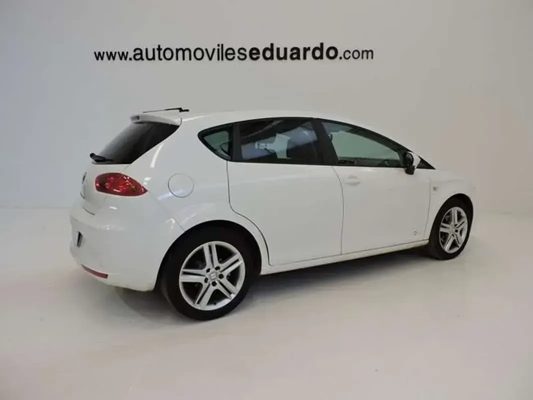 Usado Seat Leon Copa 105 CV (77 kW) 2012 Blanco Utilitario