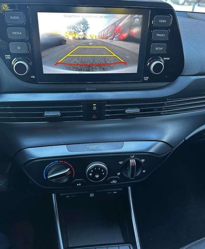 Usado Hyundai i20 84 CV (61 kW) 2021 Blanco Utilitario