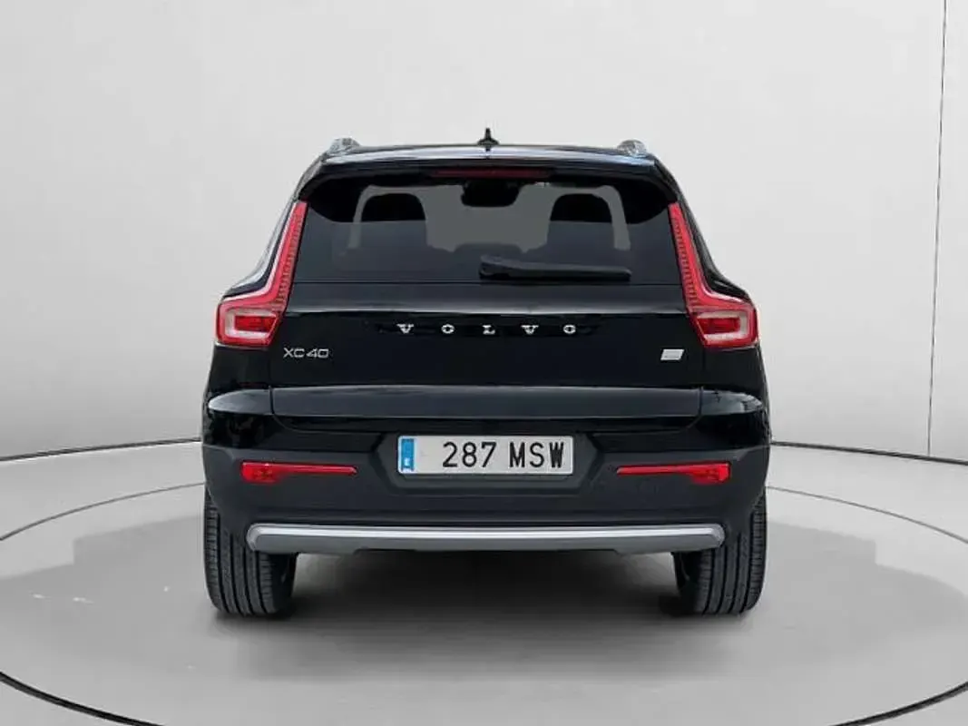 Usado Volvo XC40 Inscription 211 CV (155 kW) 2021 Negro SUV