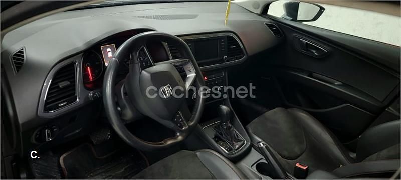 Usado Seat Leon FR 150 CV (110 kW) 2013 Gris / plata Berlina