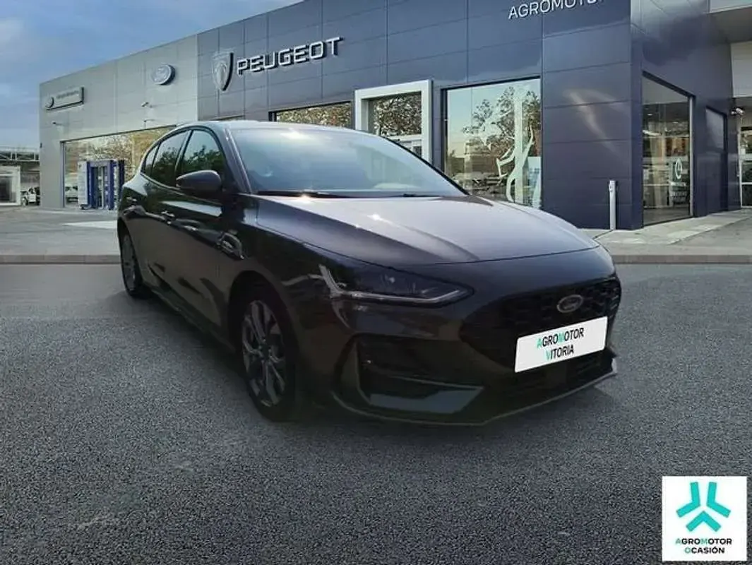 Usado Ford Focus ST-Line X 125 CV (91 kW) 2024 Gris Berlina