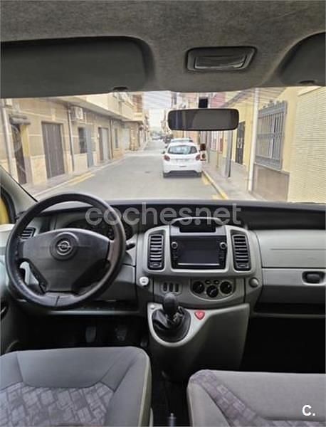 Usado Opel Vivaro 120 CV (88 kW) 2017 Amarillo Monovolumen