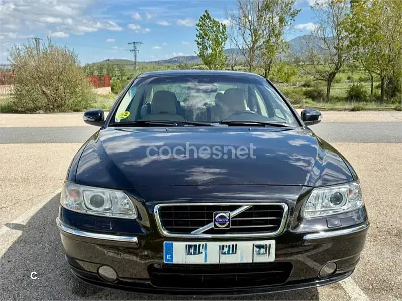 Usado Volvo S60 Summum 185 CV (136 kW) 2007 Negro Berlina