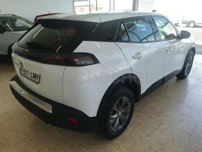 Usado Peugeot 2008 Active 110 CV (80 kW) 2021 Blanco SUV