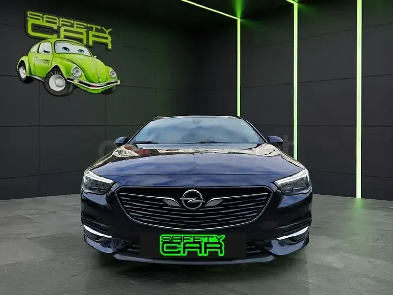 Usado Opel Insignia 136 CV (100 kW) 2019 Azul Familiar