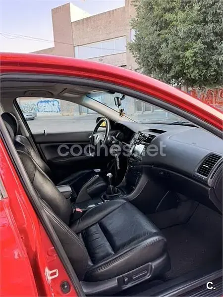 Usado Honda Accord Executive 190 CV (139 kW) 2005 Rojo Berlina
