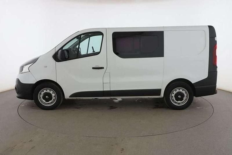 Usado Renault Trafic 120 CV (88 kW) 2017 Blanco Monovolumen