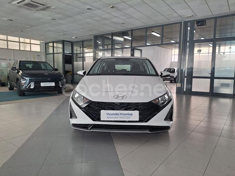 Blanco Usado 2024 Hyundai i20 Berlina | 16.995 € (Precio justo) - Imagen 1/4