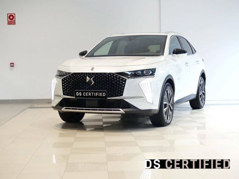 Blanco Usado 2023 DS Automobiles DS7 Crossback Rivoli SUV | 54.899 € - Imagen 1/4