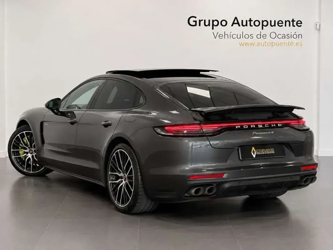 Usado Porsche Panamera 4 E-Hybrid 462 CV (339 kW) 2021 Gris Utilitario