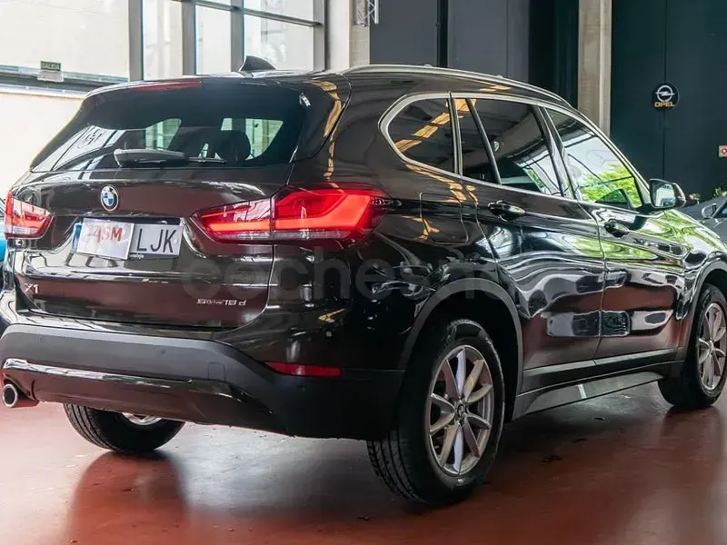 Usado BMW X1 Sport Line 116 CV (85 kW) 2020 Verde SUV