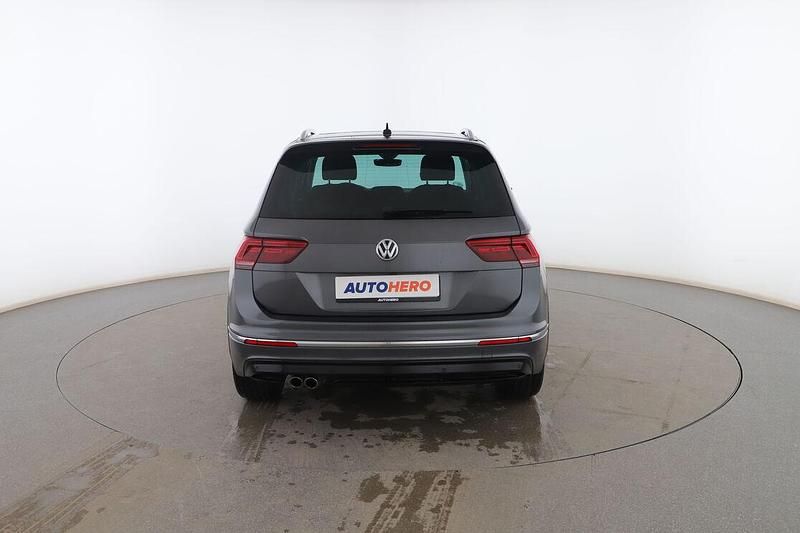 Usado VW Tiguan Sport 150 CV (110 kW) 2019 Gris SUV