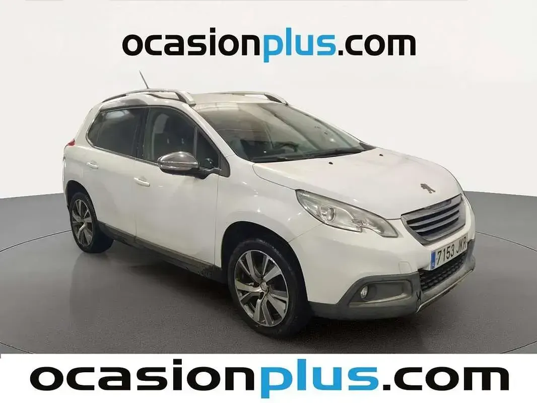 Usado Peugeot 2008 Allure 110 CV (80 kW) 2015 Blanco SUV