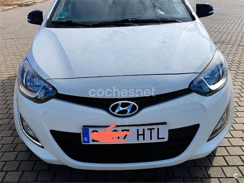 Blanco Usado 2013 Hyundai i20 GO! Berlina | 7950 € (Precio justo) - Imagen 1/4