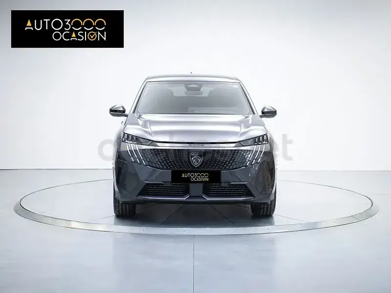 Usado Peugeot 3008 GT 136 CV (100 kW) 2024 Gris SUV