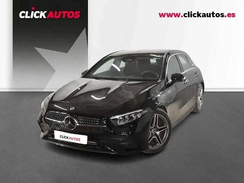 Negro Usado 2024 Mercedes A200 AMG line Berlina | 27.800 € (Super precio) - Imagen 1/4