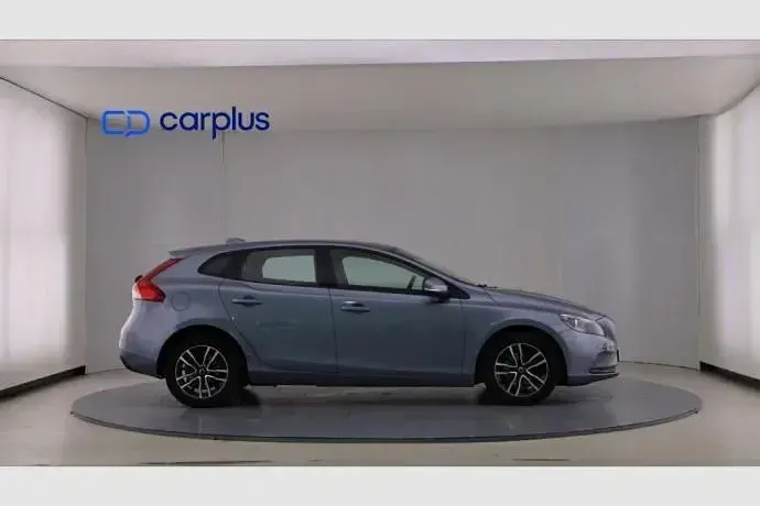 Usado Volvo V40 Momentum 120 CV (88 kW) 2016