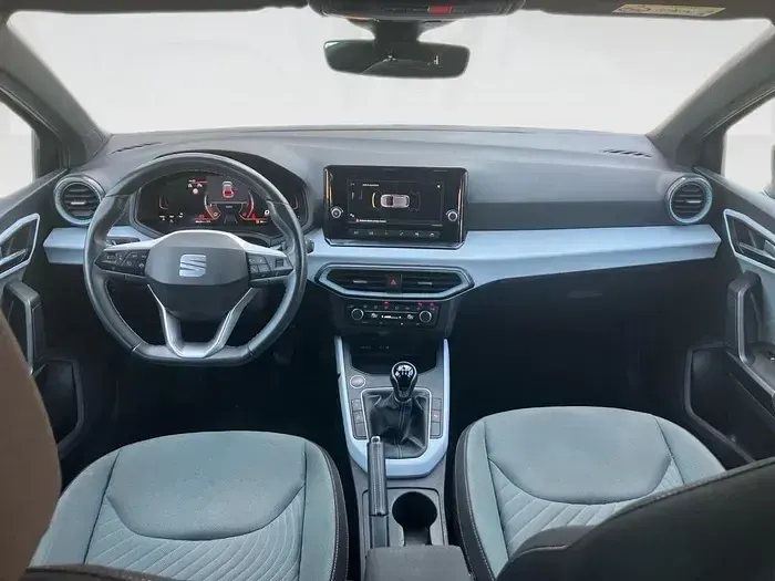 Usado Seat Ibiza XCELLENCE 115 CV (84 kW) 2024 Gris Utilitario