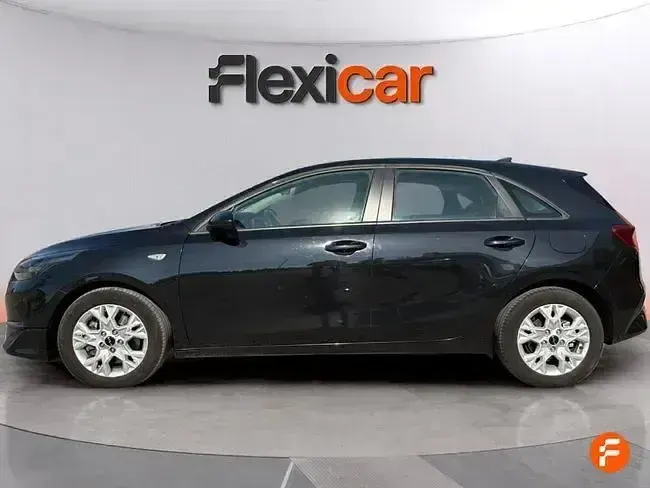 Occasion Kia Ceed 136 PK (100 kW) 2023 Zwart Hatchback