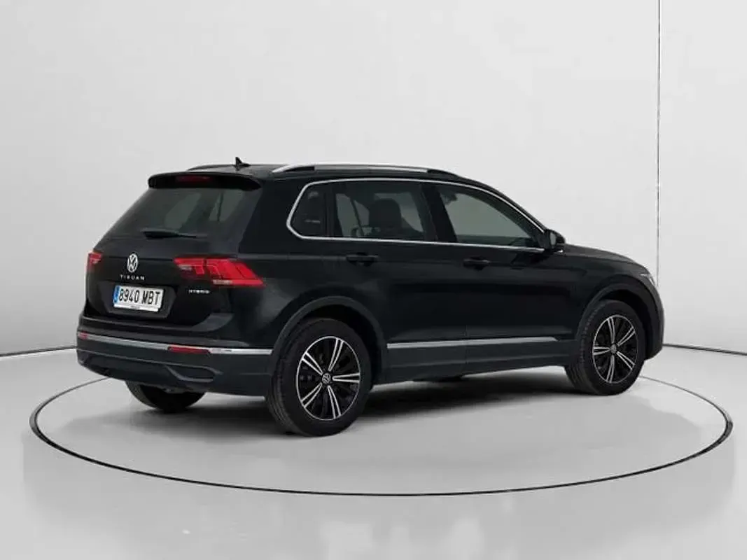 Usado VW Tiguan Life 245 CV (180 kW) 2022 Negro SUV