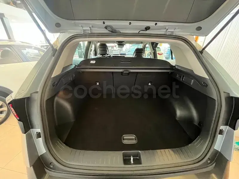Usado Kia Sportage 215 CV (158 kW) 2025 Gris / plata SUV