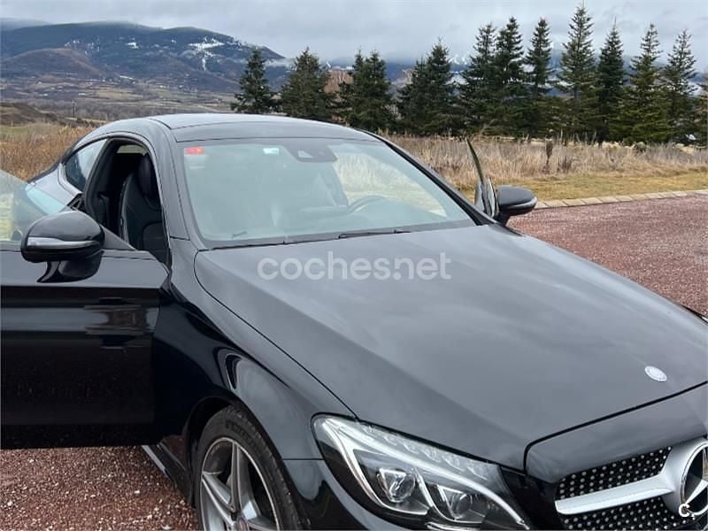 Usado Mercedes C220 AMG line 170 CV (125 kW) 2017 Negro Coupe