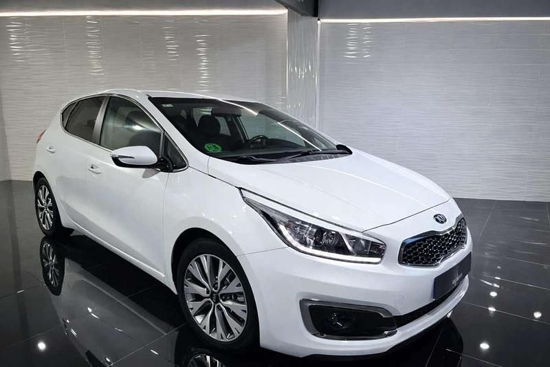 Usado Kia Ceed GT Plus 90 CV (66 kW) 2018 Blanco Utilitario