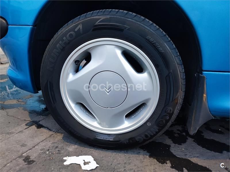 Usado Peugeot 206 75 CV (55 kW) 2001 Azul Berlina