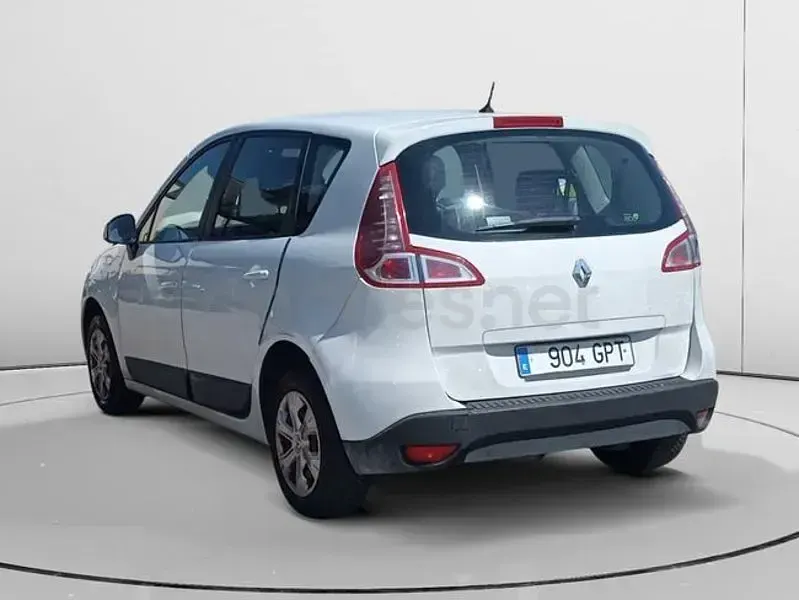 Usado Renault Scénic Expression 105 CV (77 kW) 2009 Blanco Monovolumen