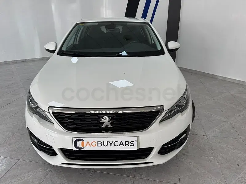 Usado Peugeot 308 Active 110 CV (80 kW) 2020 Blanco Berlina