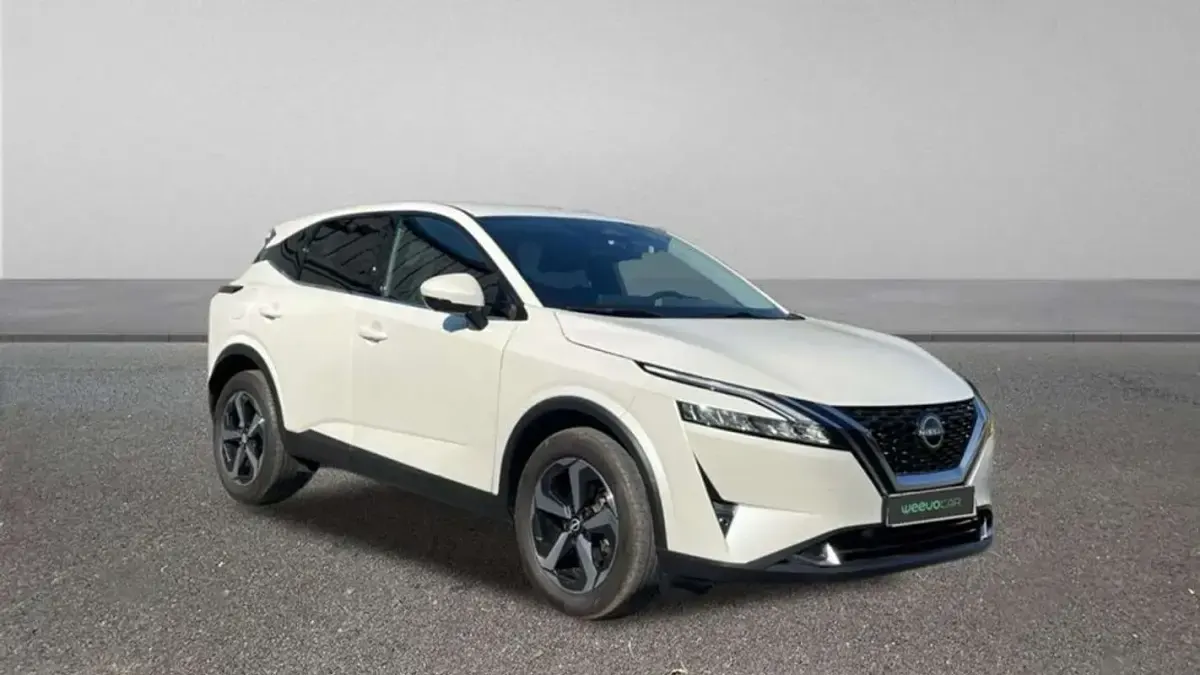 Begagnad Nissan Qashqai N-Connecta 140 HK (102 kW) 2023 Vit SUV